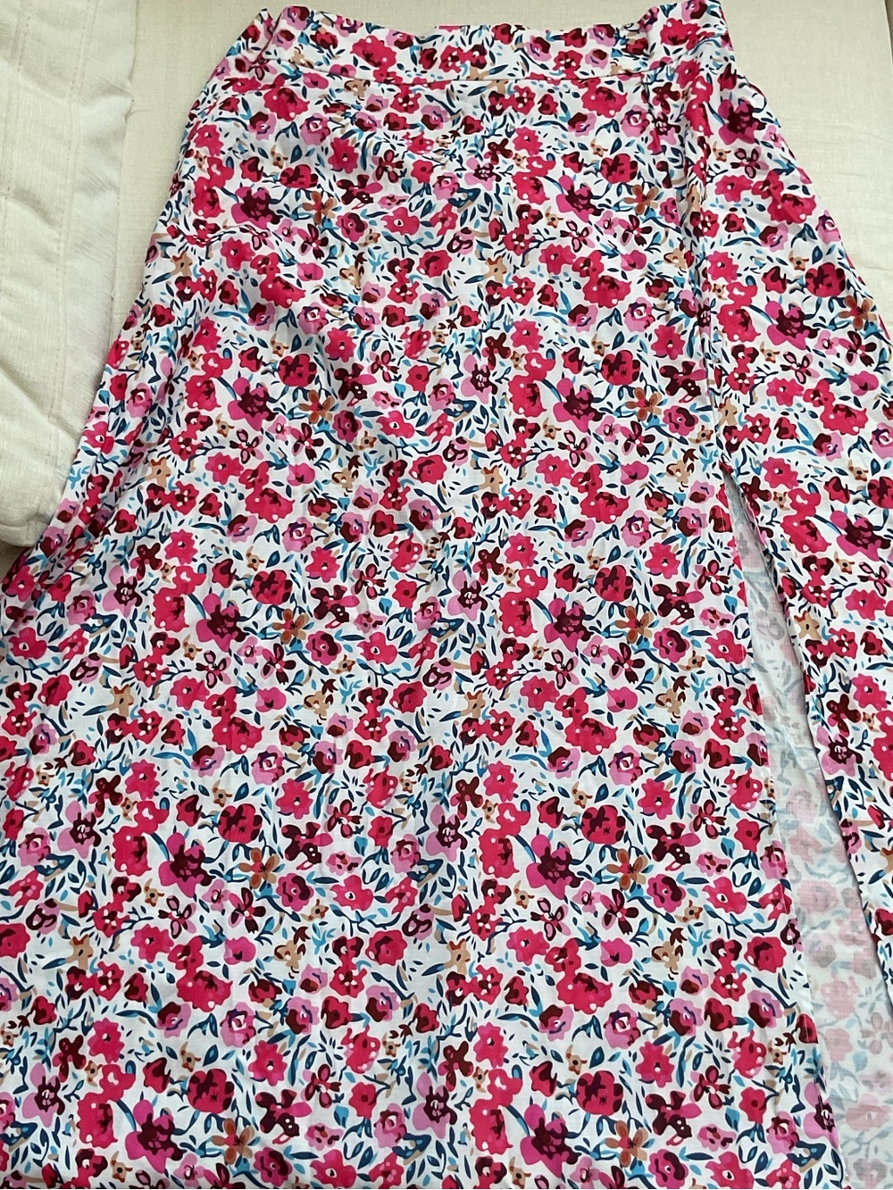 SHEIN White Maxi Skirt with Pink Floral Print - Picture 4 of 7
